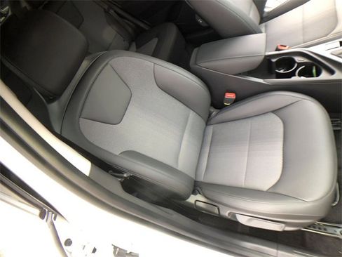 New 2025 Kia Niro EX image 24