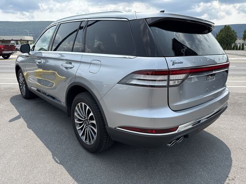 Used 2022 Lincoln Aviator AWD w/ Premium Package image 6