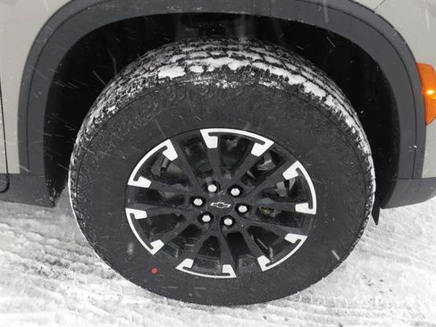 New 2026 Chevrolet Traverse Z71 w/ Driver Confidence Package image 10