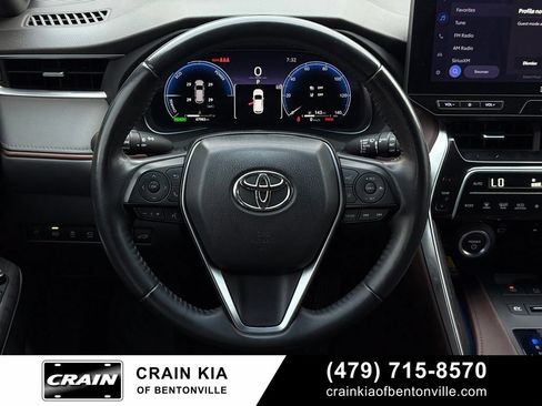 Used 2023 Toyota Venza Limited AWD/4WD image 13