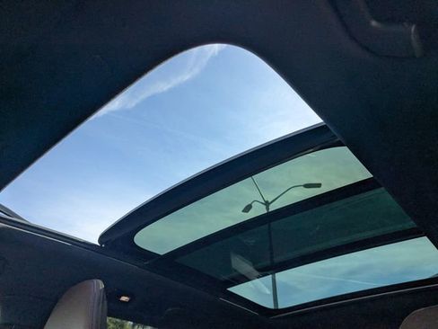 Certified 2025 Volvo V60 B5 Cross Country Plus image 27