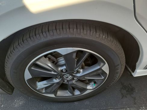 Used 2024 Honda Odyssey Elite image 11