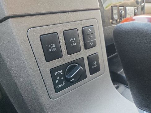 Used 2012 Toyota Sequoia Platinum AWD/4WD image 53