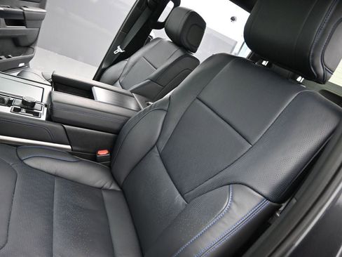 New 2026 Toyota Tundra Platinum image 9