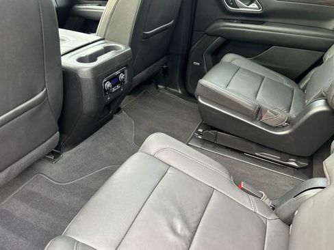 Used 2022 Chevrolet Tahoe Z71 w/ Luxury Package image 9