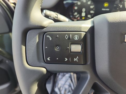Used 2026 Land Rover Defender 110 S image 17