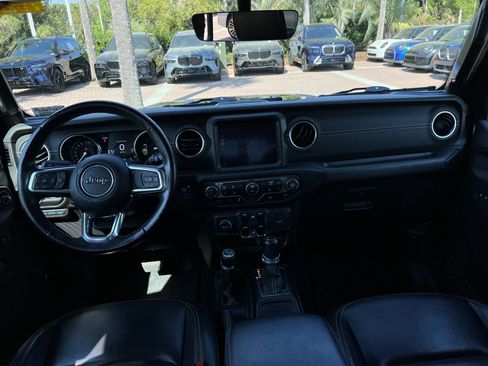 Used 2022 Jeep Wrangler Unlimited Sahara w/ Cold Weather Group image 28