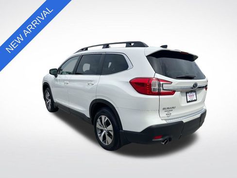 Certified 2025 Subaru Ascent Premium w/ Popular Package #1 AWD/4WD image 5