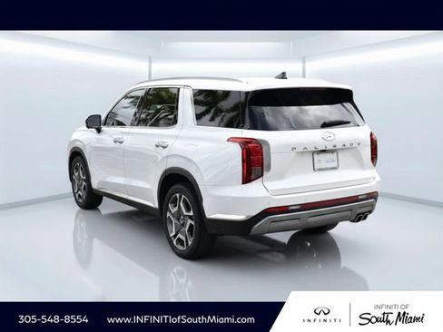 Used 2024 Hyundai Palisade Limited FWD image 6