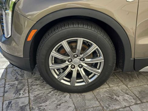 Used 2020 Cadillac XT4 Premium Luxury image 10