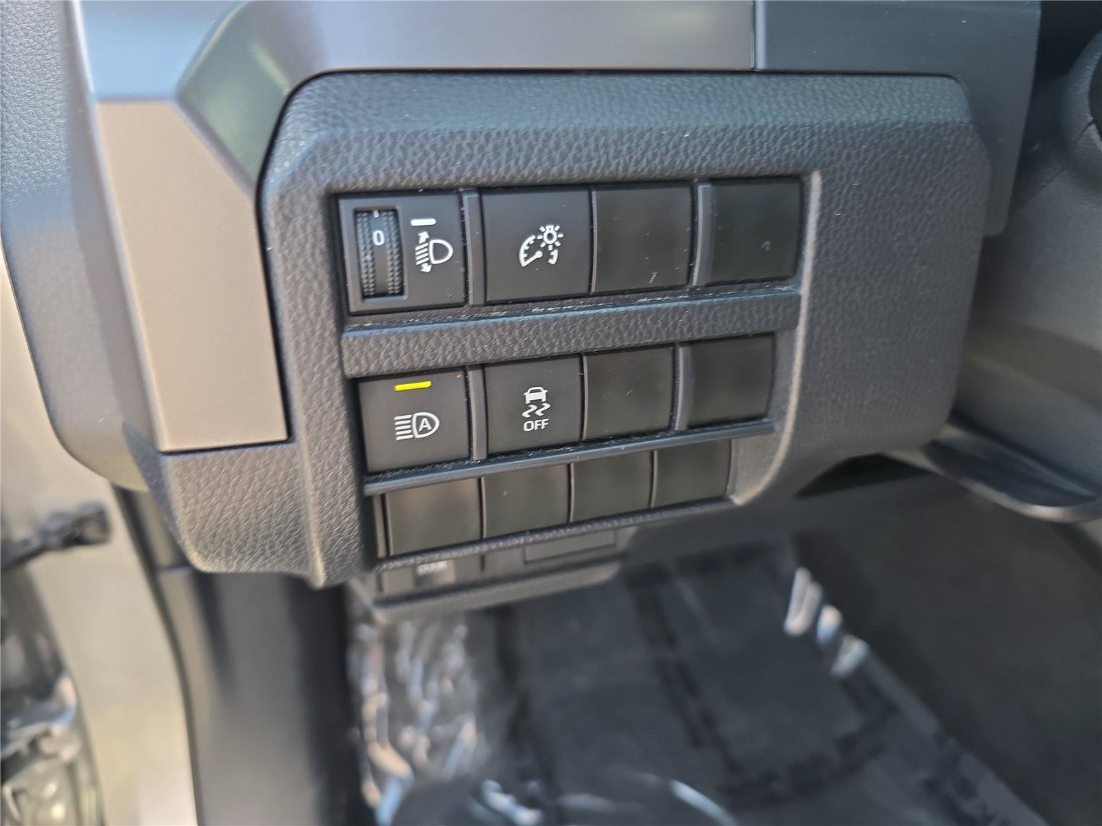 Used 2024 Toyota Tacoma TRD Off-Road AWD/4WD image 16
