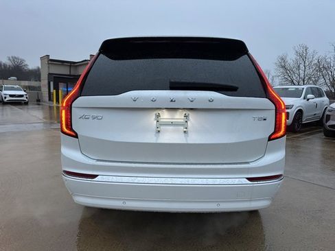 New 2026 Volvo XC90 T8 Plus image 6