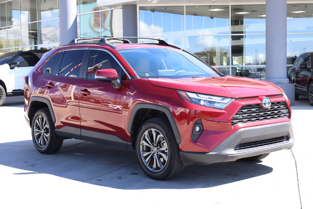 Used 2024 Toyota RAV4 XLE Premium w/ Weather Package AWD/4WD image 8