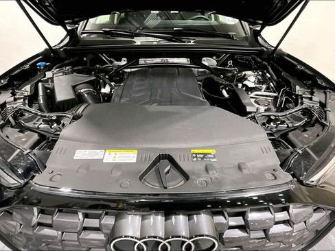 Used 2025 Audi Q5 Premium w/ Convenience Package AWD/4WD image 8