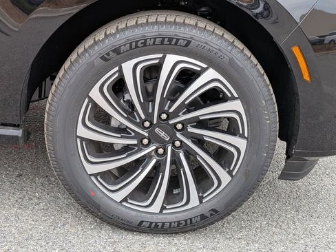 New 2026 Lincoln Navigator L Black Label AWD/4WD image 12