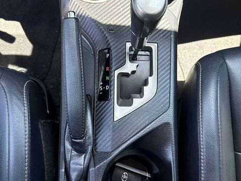 Used 2014 Toyota RAV4 Limited w/ Technology Package FWD image 39
