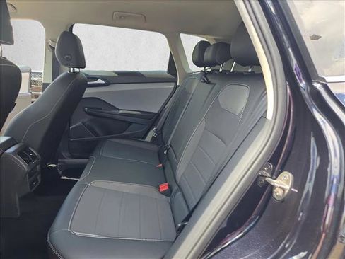 Used 2024 Volkswagen Taos SE image 16