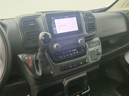 Used 2026 RAM ProMaster 2500 w/ Convenience Group FWD image 18