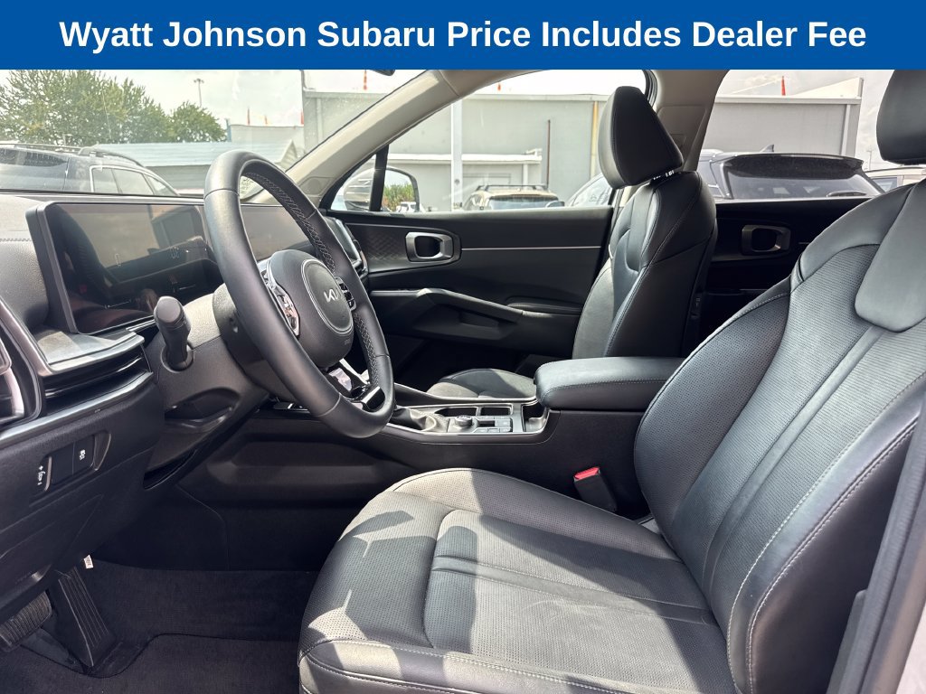 Used 2025 Kia Sorento S FWD image 14