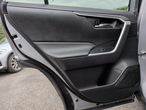 Used 2022 Toyota RAV4 SE AWD/4WD image 37