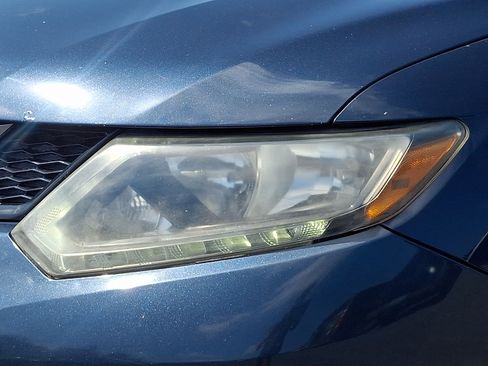 Used 2016 Nissan Rogue SV w/ SV Premium Package AWD/4WD image 9