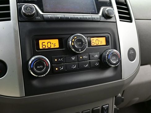 Used 2016 Nissan Frontier SV image 10