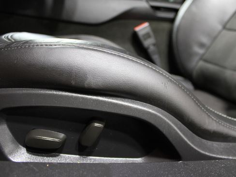 Used 2014 Chevrolet Corvette Stingray Convertible w/ Battery Protection Package image 3