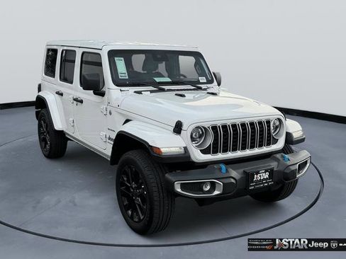 Used 2024 Jeep Wrangler Unlimited Sahara w/ Safety Group image 3