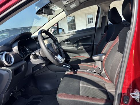 Used 2024 Nissan Versa SR FWD image 6