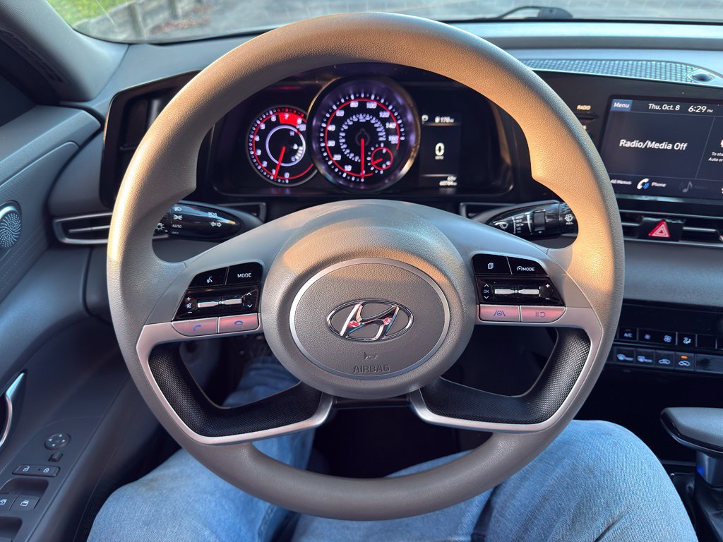 Used 2021 Hyundai Elantra SEL FWD image 32
