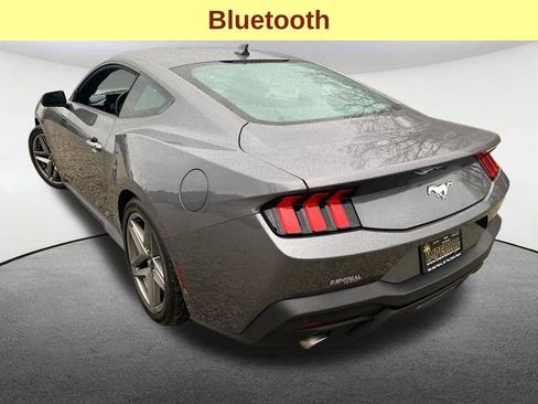 Used 2025 Ford Mustang Coupe RWD image 9