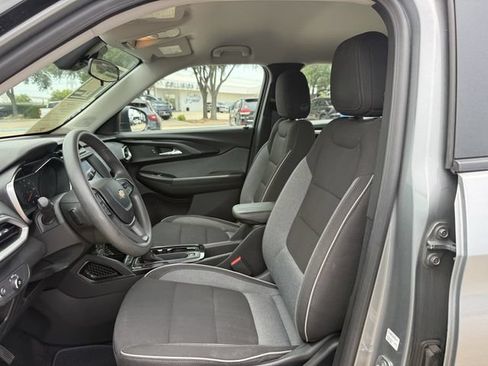 Certified 2023 Chevrolet TrailBlazer LS FWD image 25