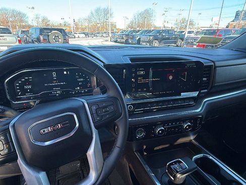 Used 2023 GMC Sierra 1500 SLT w/ SLT Premium Package image 19