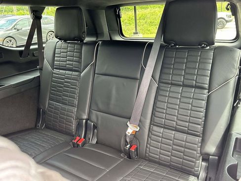 Used 2023 Cadillac Escalade ESV Sport Platinum w/ LPO, ONYX Package AWD/4WD image 12