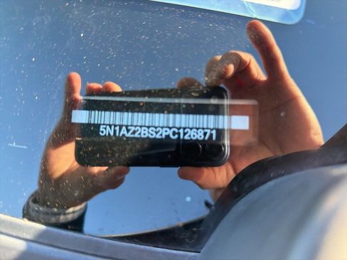 Used 2023 Nissan Murano SV image 14