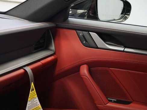 Used 2025 Porsche 911 Carrera S image 21