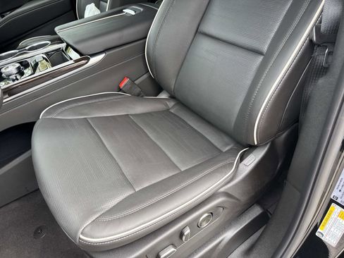 New 2026 Cadillac Escalade Luxury w/ LPO, Floor Liner Package image 22
