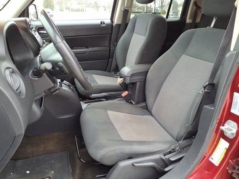 Used 2015 Jeep Patriot Latitude w/ Sun/Sound Group image 18