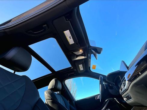 Used 2023 BMW X5 xDrive40i w/ M Sport Package image 14