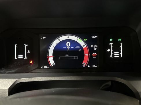 Used 2025 Toyota 4Runner SR5 AWD/4WD image 12