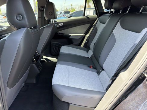 Certified 2023 Volkswagen ID.4 Pro AWD/4WD image 11