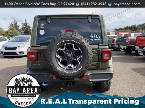 Used 2023 Jeep Wrangler Unlimited Rubicon 4xe w/ Cold Weather Group AWD/4WD image 5