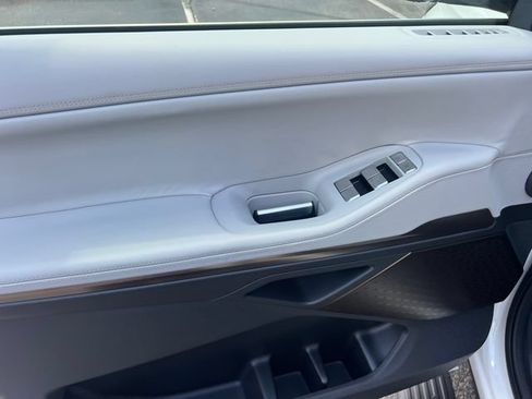 New 2027 Lincoln Navigator L Black Label AWD/4WD image 10