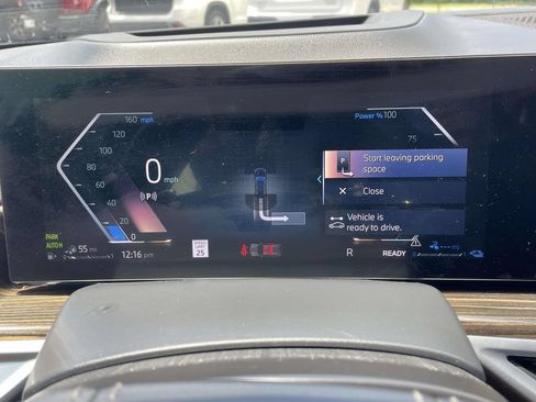 Used 2025 BMW X5 xDrive50e AWD/4WD image 23