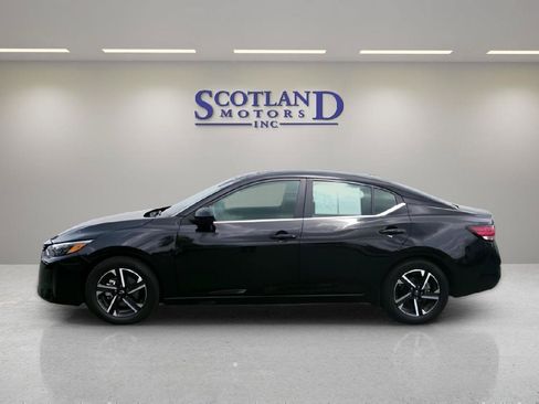 Used 2024 Nissan Sentra SV FWD image 1