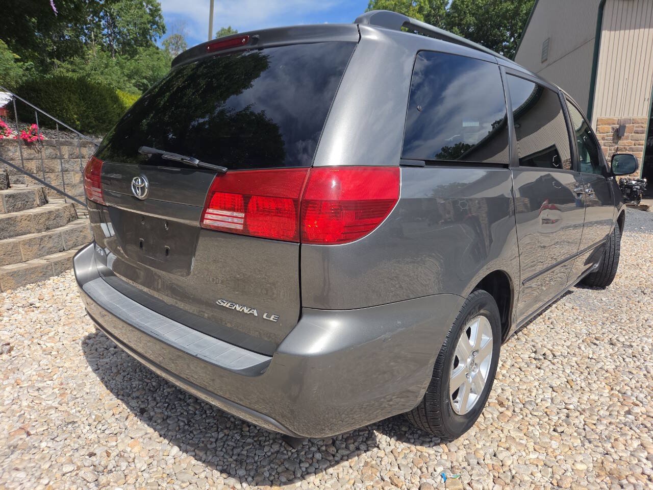 Used 2005 Toyota Sienna LE w/ LE Pkg 5 FWD image 21