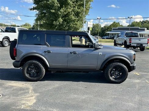 Used 2025 Ford Bronco Big Bend w/ Black Diamond Package image 2