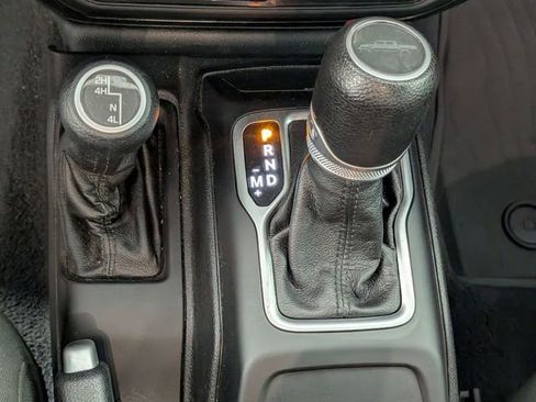 Used 2020 Jeep Gladiator Sport w/ Quick Order Package 24S AWD/4WD image 21