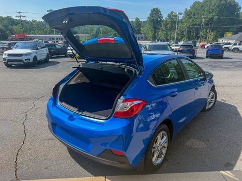 Used 2017 Chevrolet Cruze LT FWD image 16