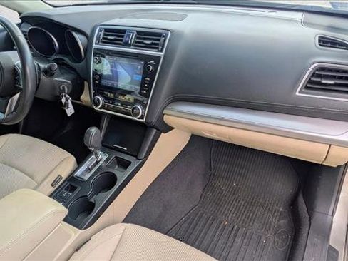 Used 2018 Subaru Outback 2.5i Premium image 21
